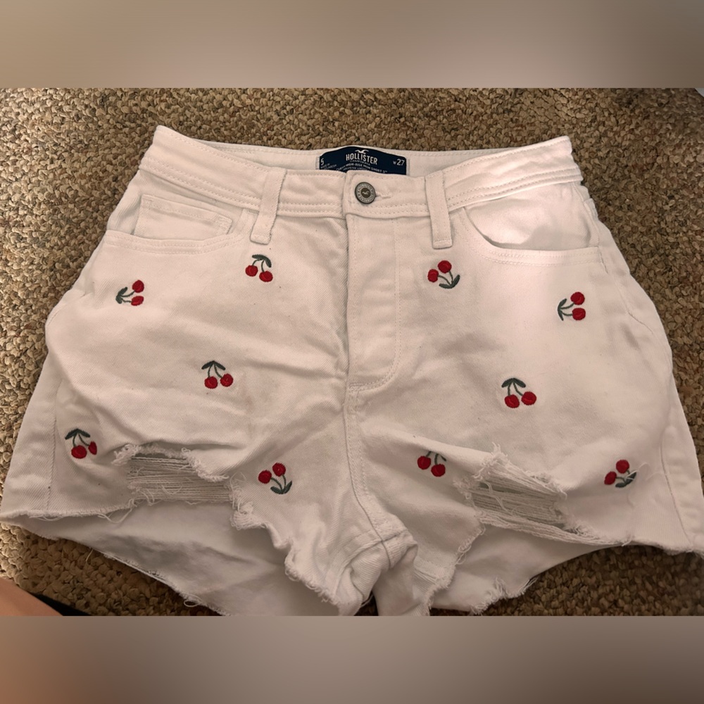 Hollister curvy high rise mom shorts 3”